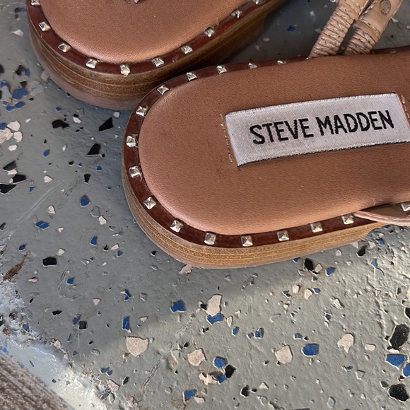 Steve Madden rockstud sandals - Picture 9 of 9